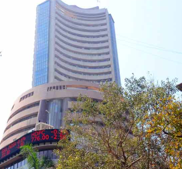 In early trading, Sensex rises by 92 points to reach 60,250; Nifty also gains at 17,773